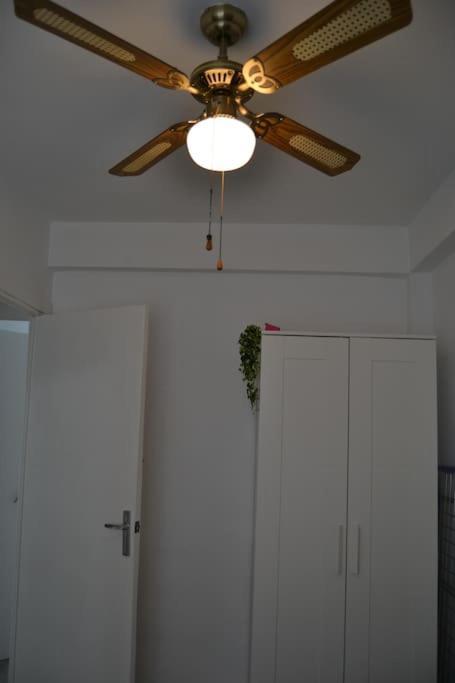 Cozy And Well Connected Apartment Sevilla Exterior foto